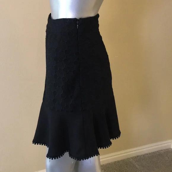 ALLISON New YorkSolid Black Flounce Skirt